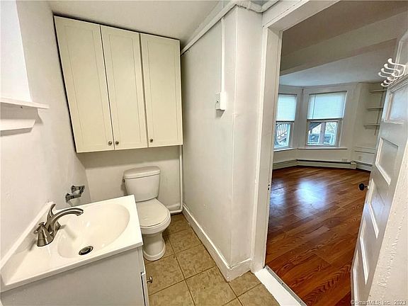 4th image of 535 Quinnipiac Ave #1