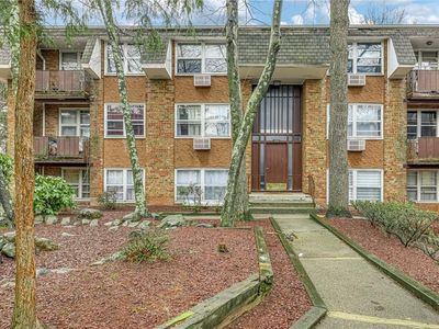 182 Kearsing Parkway #D, Monsey, NY, 10952