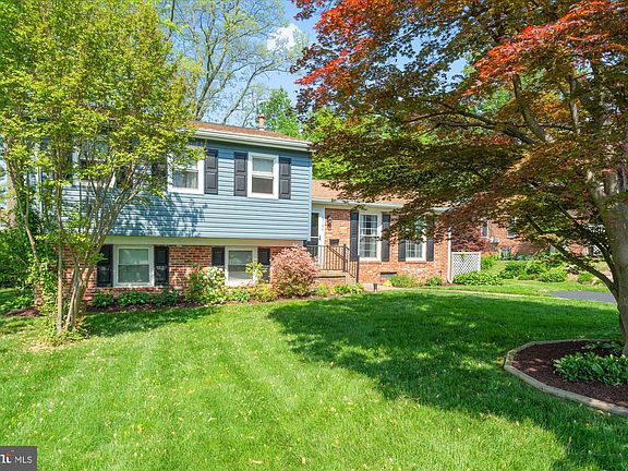2nd image of 3106 Savoy Dr