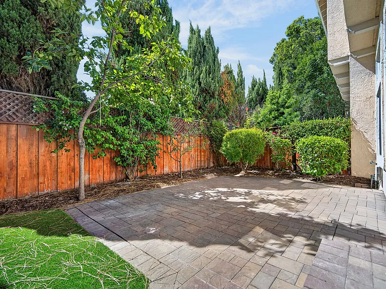 2802 Cozumel Cir — Photo 33