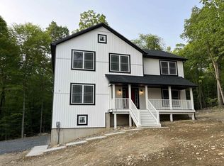 5 Calico Ways, Wallkill, NY 12589