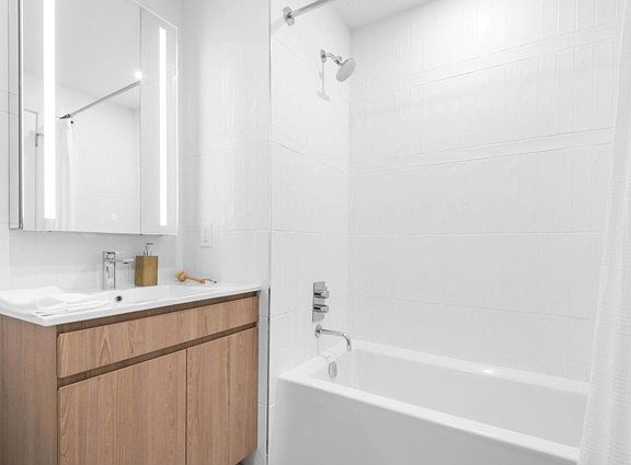 5th image of 55 Orchard St #2103