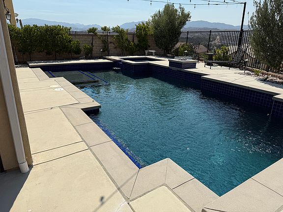 Pool and Spa (Salt Water System and efficient Gas Heater)