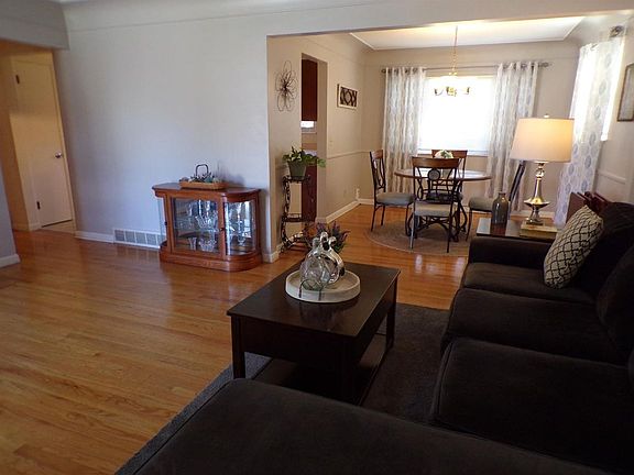 4th image of 6670 Greentree Dr