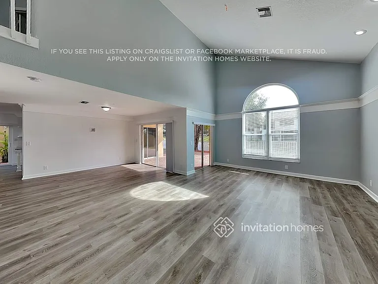 6340 NW 77th Ct — Photo 5