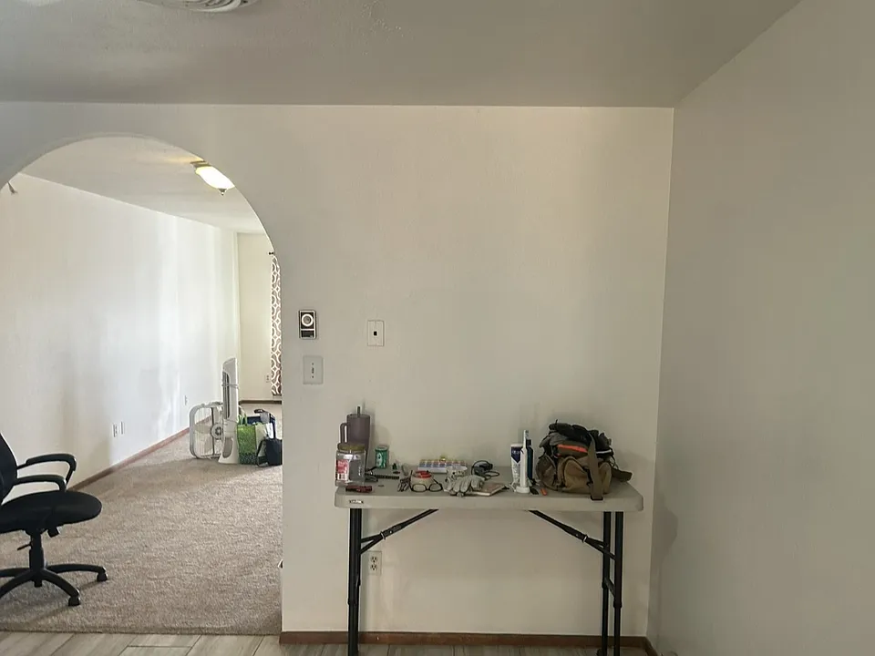 367 S Navajo Dr