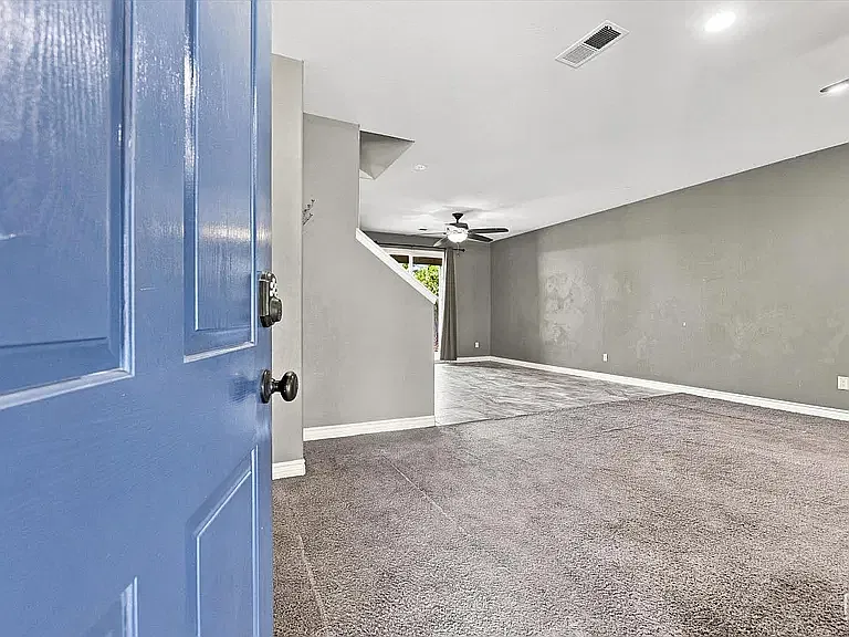4 bed, 2527 sqft, $2,950 — Photo 4