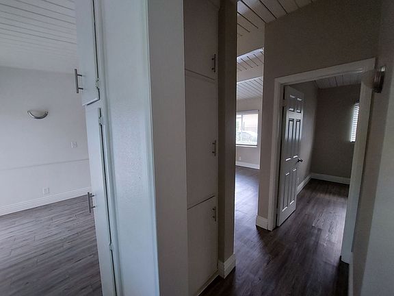 5th image of 16421-16441 Cornuta Ave #16435