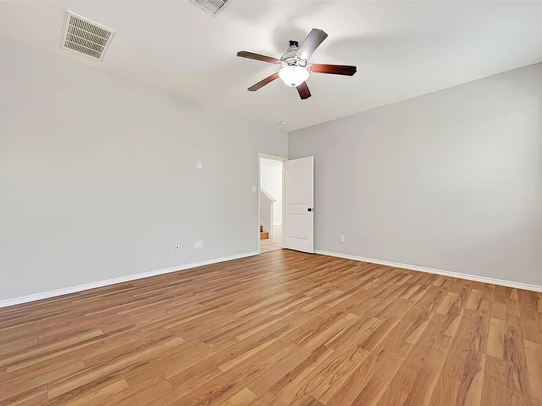 1326 Seagler Pond Ln — Photo 29