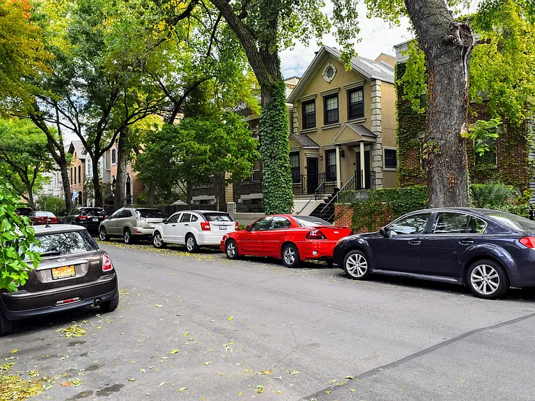 1828 N Bissell St #2 — Photo 2