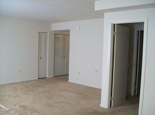 800 Penn Center Blvd APT 112, Pittsburgh, PA 15235