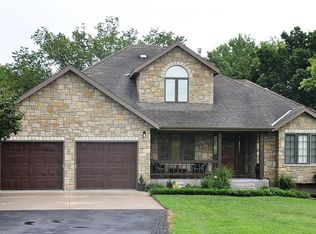 3546 SW Auburn Rd, Topeka, KS 66614