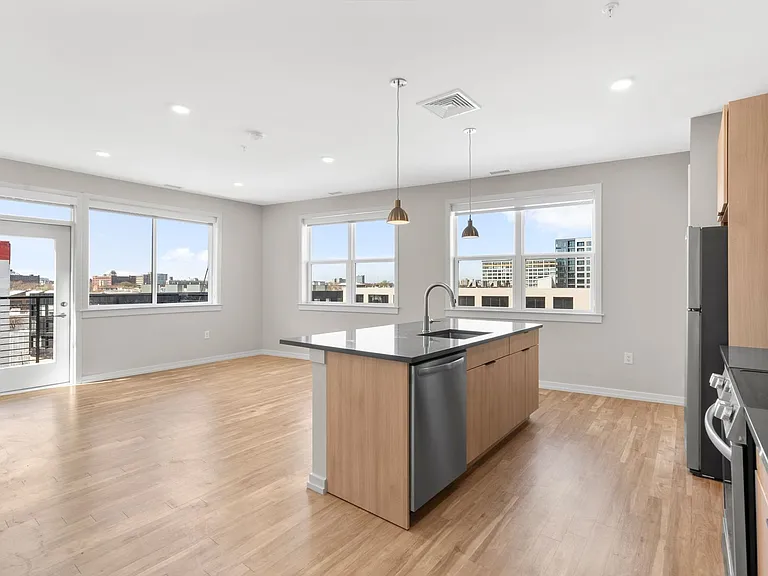 The Keystone Apartments — Photo 167