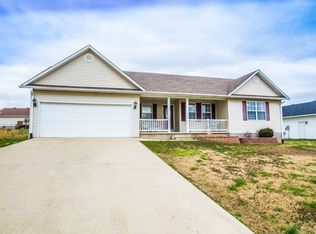 208 Murfield Dr, Poplar Bluff, MO 63901