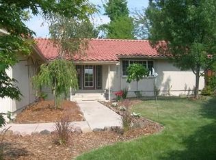 2794 Canterbury Ln, Medford, OR 97504