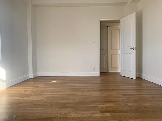 Sold by Hillel Realty Group | media 19