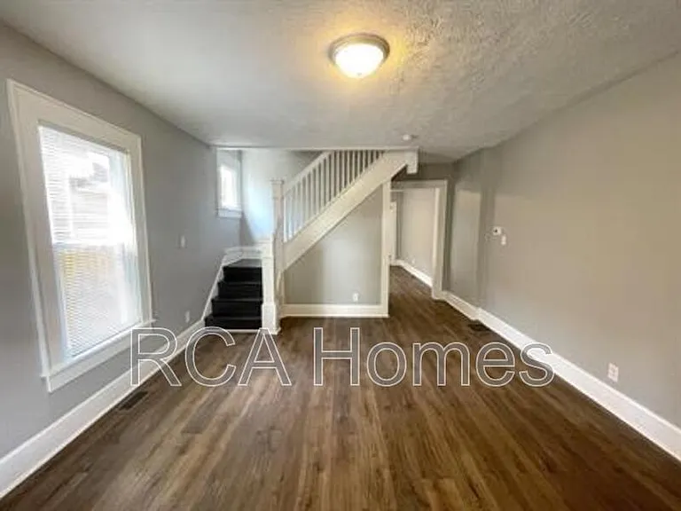 1036 Nelson Ave — Photo 7
