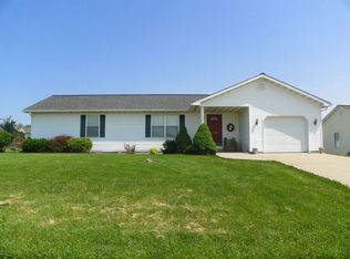 109 E Woodland Rdg, Valmeyer, IL 62295
