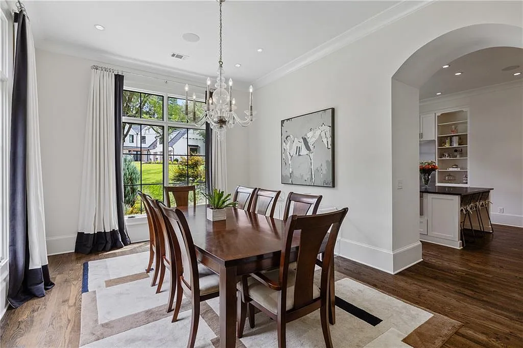 5 bed, 6.5 bath, 5353 sqft, $12,500 — Photo 4