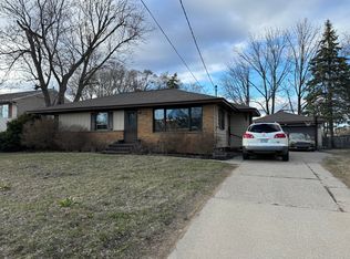 2335 29th St SW, Wyoming, MI 49519