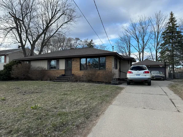 2335 29th St SW, Wyoming, MI 49519
