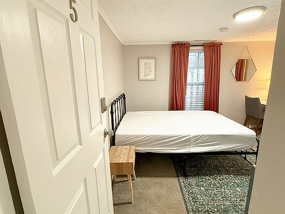 4th image of 1003 W Harrison Ave #5