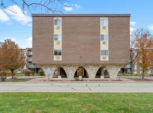 1321 S Finley Rd APT 312, Lombard, IL 60148