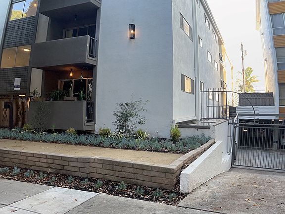 3rd image of 834 2nd St #3532613