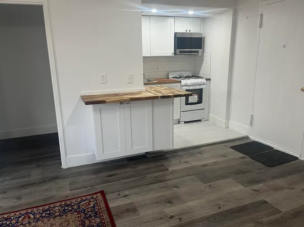 500 Linwood Drive image 7 of 10