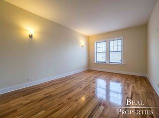 1101 W Wellington Ave APT 1, Chicago, IL 60657