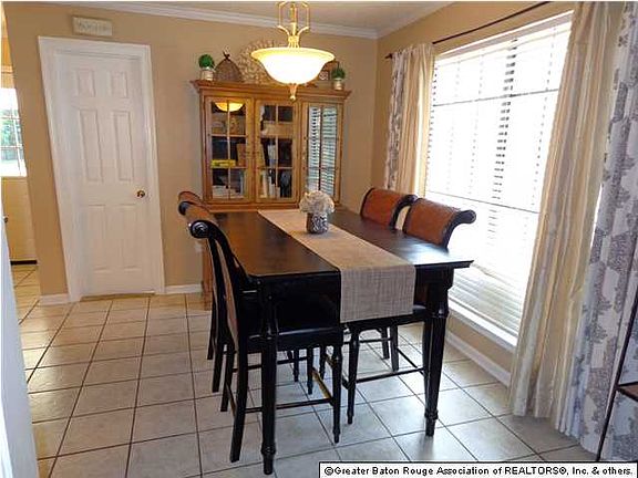 5th image of 26432 Woodstock Dr