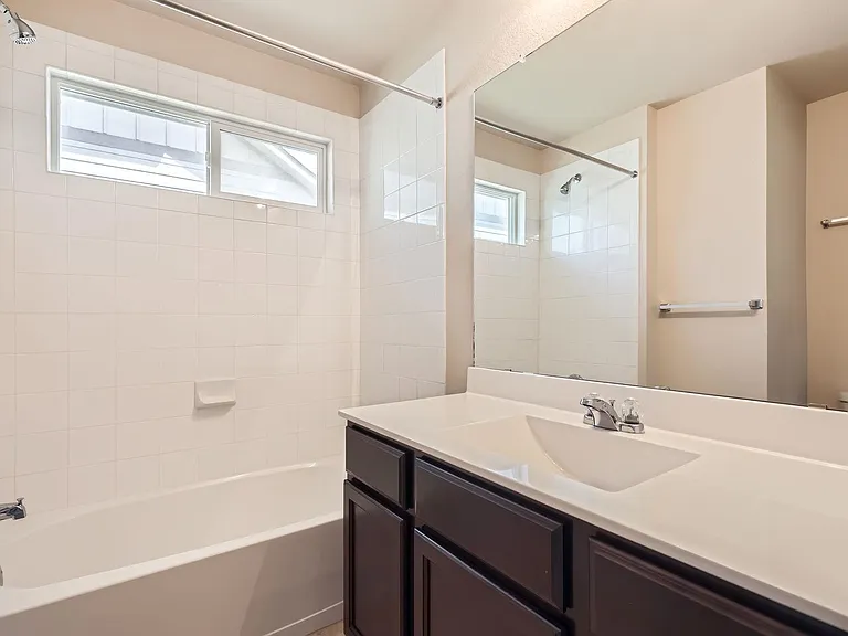 2108 Langdale Ln — Photo 10