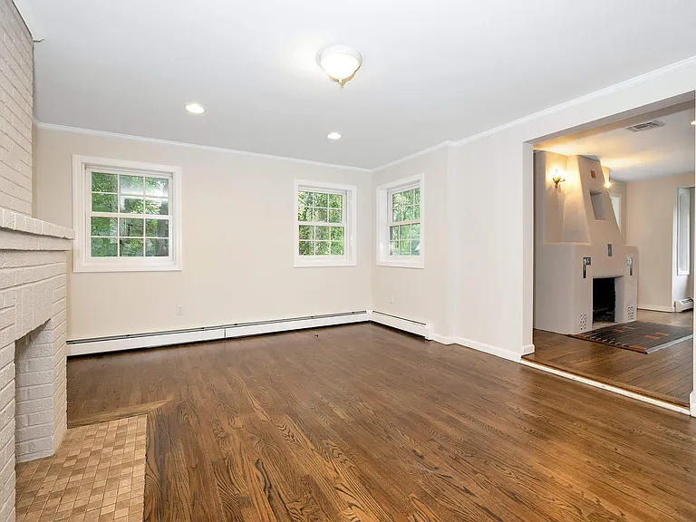 181 Washington St — Photo 7