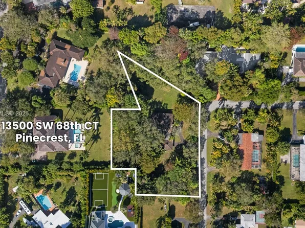 13500 SW 68th Ct, Pinecrest, FL 33156