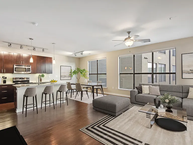 Cole Apartments — Photo 11