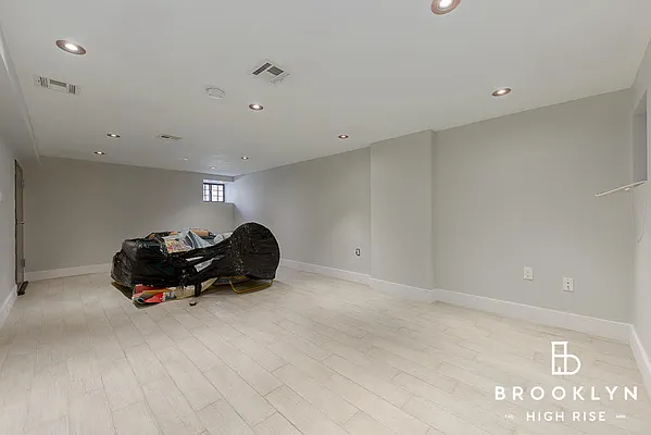 Rented by Brooklyn High Rise LLC | media 28