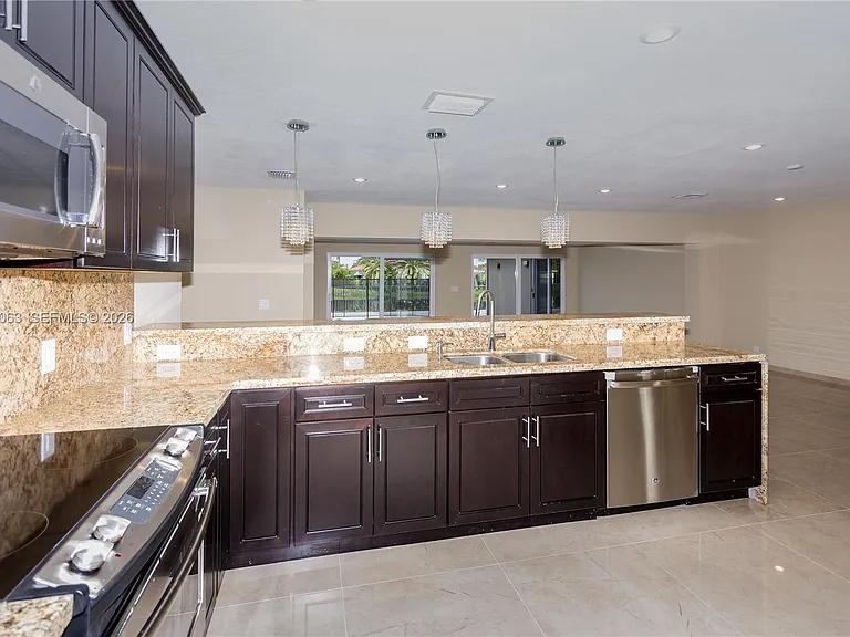 16641 Royal Poinciana Dr — Photo 9