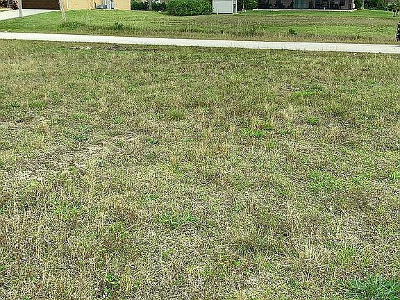 3rd image of 814 NW 28th Pl