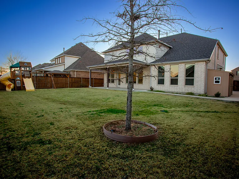 7600 Clear Rapids Dr — Photo 26