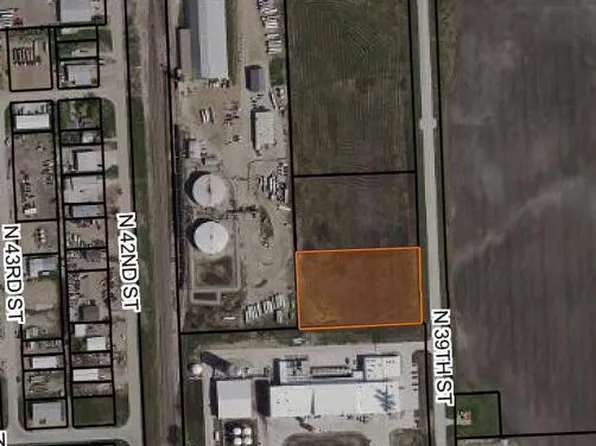 2515 N 39th St, Grand Forks, ND 58203