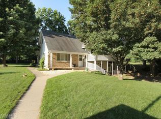 9570 Courtland Dr NE, Rockford, MI 49341