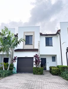 20494 NE 2nd Ct, Miami, FL, 33179