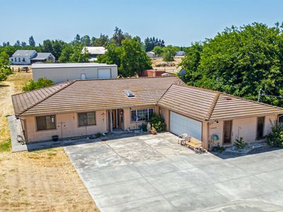 19400 E Oakwood Rd, Stockton, CA, 95215