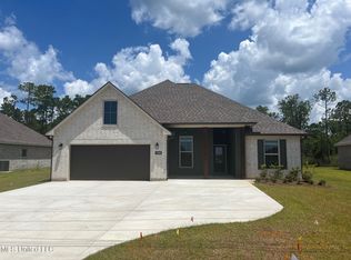 12200 Walker Rd, Ocean Springs, MS 39564