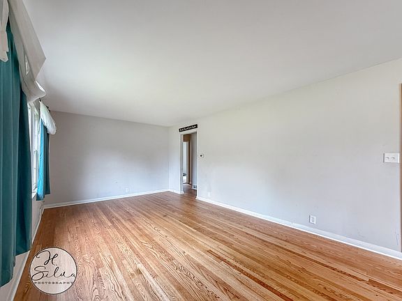 5th image of 401 Linn Ave