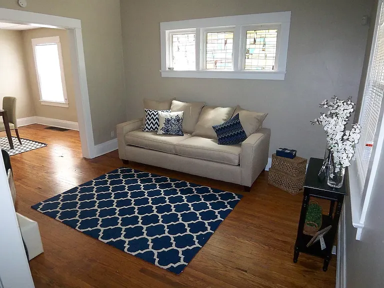 1118 S Plymouth Ave #2 — Photo 5