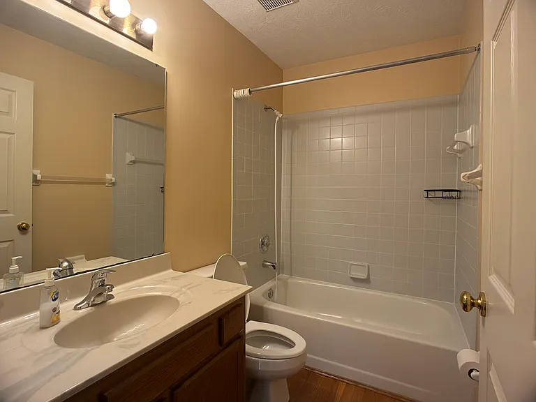 6400 Belmont Park Ct — Photo 32