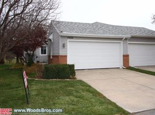 5422 Thies Cove Dr, Lincoln, NE 68516