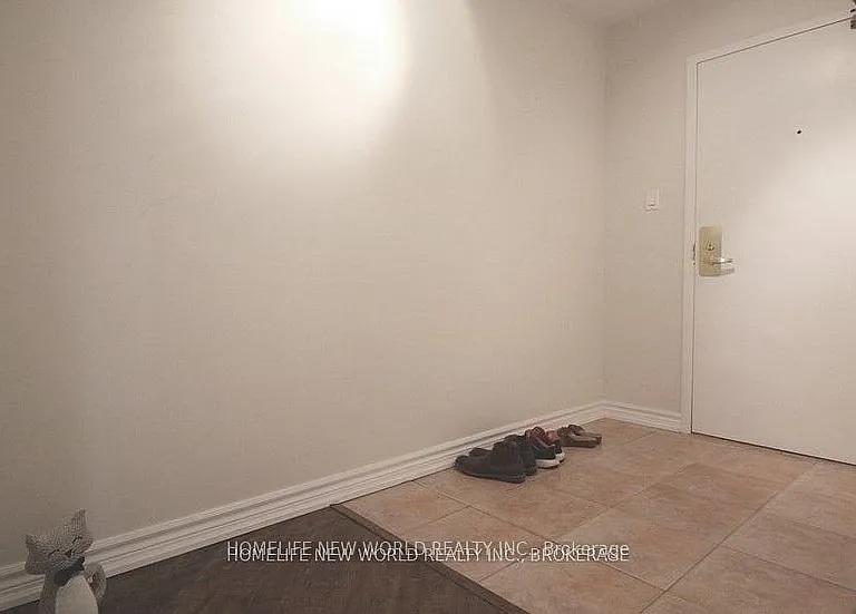 887 Bay St #804 — Photo 8