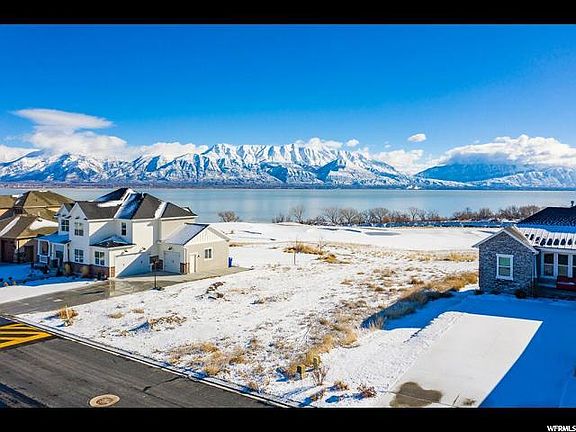 5th image of 2394 S Shorewood Dr